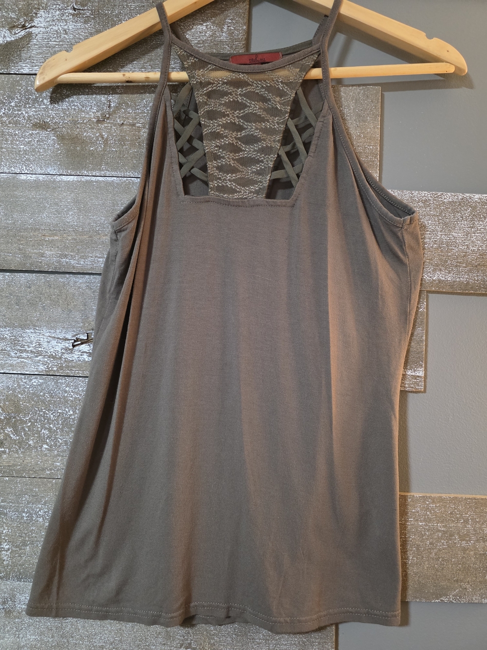 Red By Bke Buckle Women’s Taupe Crochet Y-Back Halter Tank Top